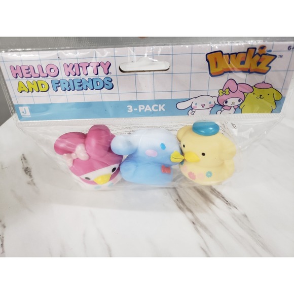 Hello Kitty & Friends Duckz 6 Rubber Ducks Jeep Cruise Cinnamoroll Pompopurin - Picture 1 of 5